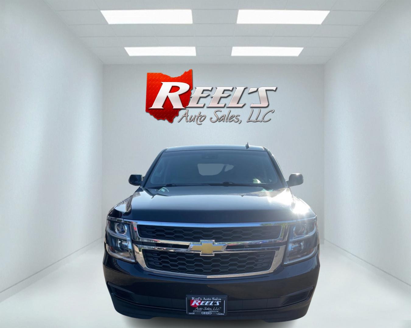 2015 Black /Gray Chevrolet Tahoe LT 4WD (1GNSKBKC4FR) with an 5.3L V8 OHV 16V engine, 6-Speed Automatic transmission, located at 547 E. Main St., Orwell, OH, 44076, (440) 437-5893, 41.535435, -80.847855 - Photo#1